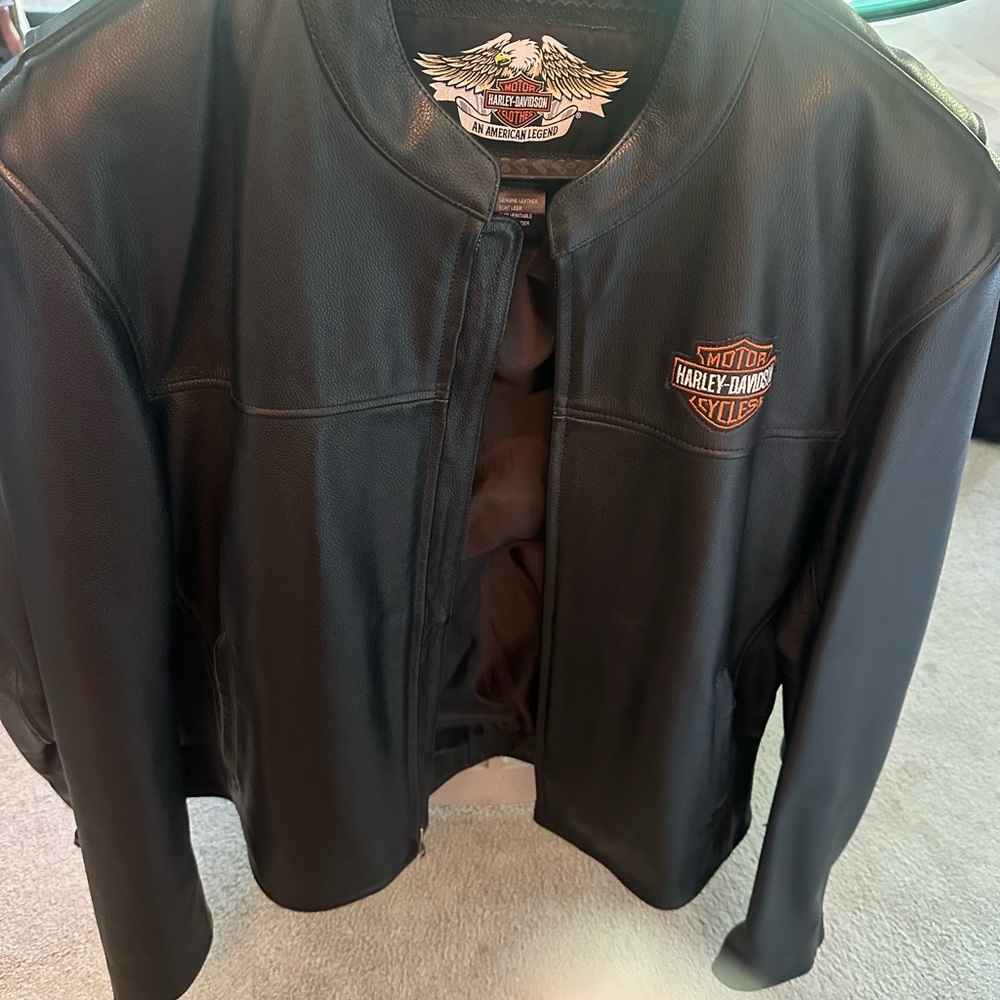 Men’s Harley Davidson black leather xl motorcycle jacket.
